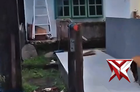 SAMBANGI POS KAMPLING DAN SAMPAIKAN PESAN KAMTIBMAS