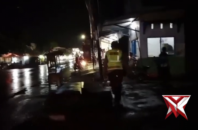 Polsek Barat melaksanakan sambang di pos Kamling Kelurahan Mangge Kecamatan Barat