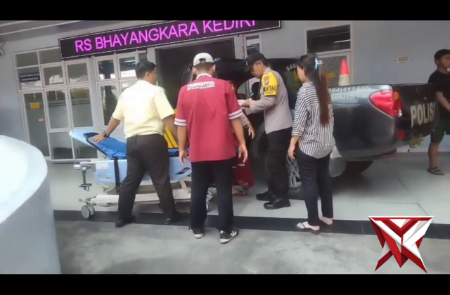 Patroli R2 ke Gereja, Kapolres Kediri Pastikan Perayaan Natal Berjalan Kondusif