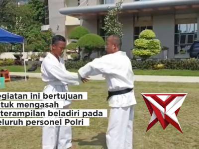 Personel Polda Jateng secara rutin melaksanakan latihan Bela diri Polri, untuk mengasah keterampilan - PoliceTube