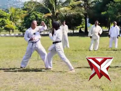 PERSONEL POLRES TERNATE IKUTI JASMANI BERKALA WUJUDKAN POLISI YANG SEHAT DAN PRIMA - PoliceTube