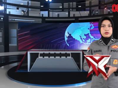 "Polri Salurkan Bantuan Kemanusiaan Untuk Korban Banjir Bandang dan Longsor di NTT " - PoliceTube