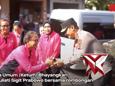 BHAYANGKARI RINGANKAN BEBAN KORBAN BANJIR BALI - PoliceTube