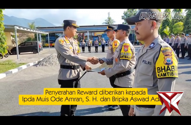 KAPOLRES MEMBERIKAN REWARD & PUNISHMEN KEPADA PERSONIL POLRESTA TIDORE - PoliceTube