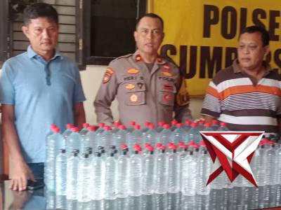 Hasil operasi pekat Semeru 2026 Polsek sumbersari di bulan suci Ramadan berupa miras. - PoliceTube
