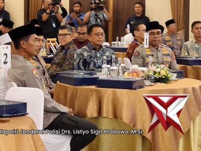 Pembagian Takjil pada bulan Puasa