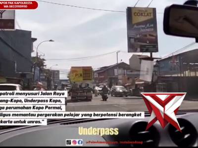 Personel Polsek Margahayu melaksanakan patroli Kota Perintis Presisi KRYD pada siang hari - PoliceTube