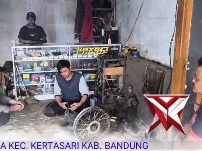 Bhabinkamtibmas Polsek Kertasari melaksanakan patroli dialogis - PoliceTube