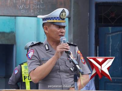 Police Goes to School, Satlantas Kediri Edukasi Siswa MTs Nidhomiyah - PoliceTube
