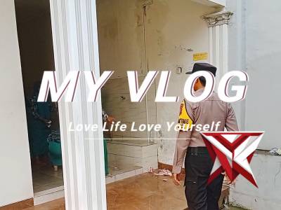 Bhabinkamtibmas Polsek Waru kunjungi Siswi SMPN 3 Waru saat bersih2 musholla - PoliceTube