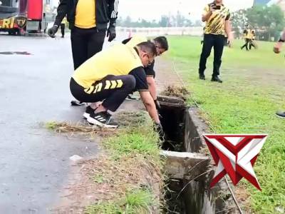 Gerakan Kebersihan Polda Jambi - PoliceTube