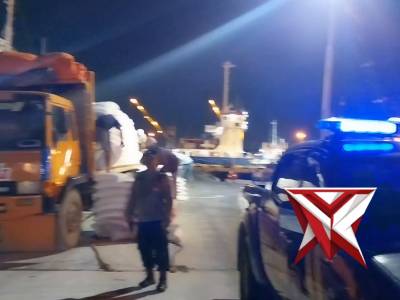 Giat Patroli Blue Light dialogis dengan pekerja Antisipasi laka kerja dan 3C - PoliceTube