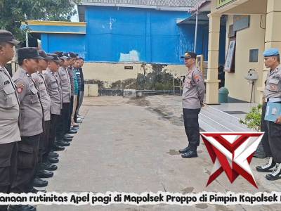 Pelaksanaan rutinitas apel pagi di Mapolsek Proppo - PoliceTube