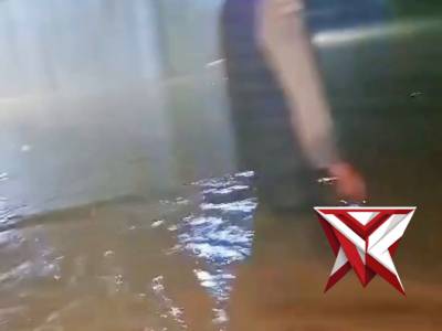 Polsek Krejengan Polres Probolinggo Hadir untuk masyarakat ?  Di tengah musibah Banjir di Wilayahny