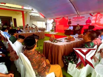 Kunjungan Kerja di Polsek Tragah, Polsek Burneh, Polsek Arosbaya - PoliceTube