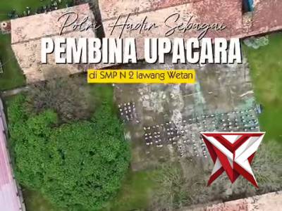 Polisi Hadir menjadi pembina upacara