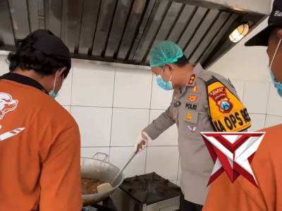 Kapolres Magetan melaksanakan Zoom Meeting peresmian serentak SPPG Polri sekaligus peninjauan dapur - PoliceTube