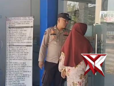 Pelayanan Yang Humanis dari Personil Polsek Minas di Bank - PoliceTube