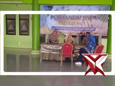 Bhabinkamtibmas Desa Tropodo patroli di Balai Desa Tropodo - PoliceTube