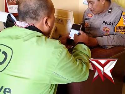 Pelayanan masyarakat di Pos Polisi Pondok Candra Indah