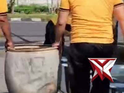 Korve anggota Polsek - PoliceTube