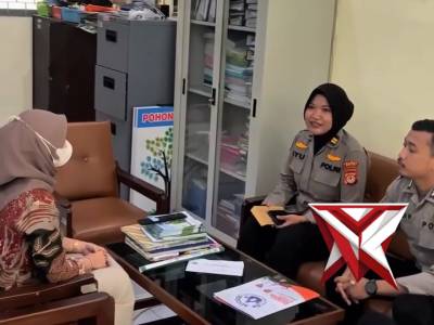 Polres Bantul Sambang di SMA N 1 Sewon - PoliceTube