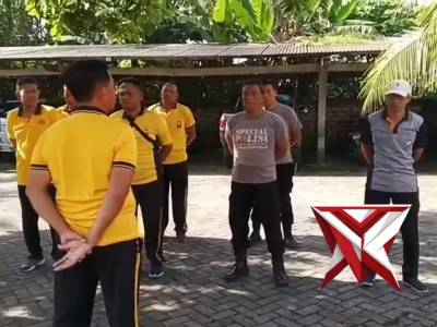 Kapolsek Bungah Pimpin Apel pagi - PoliceTube