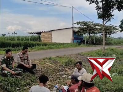 Bhabinkamtibmas Sambang Desa . Polsek Taman Krocok - PoliceTube