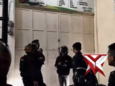 Personel Patroli Perintis Presisi Polres Cimahi dipimpin oleh Kanit II Dalmas Samapta - IPDA DWY SAP - PoliceTube