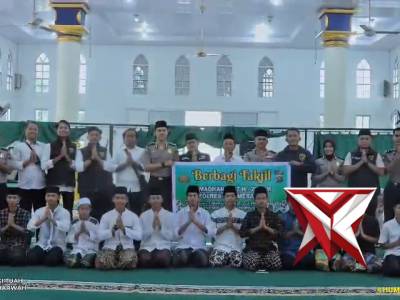 BERBAGI TAKJIL POLRES KEPULAUAN MERANTI DI PESANTREN AL MUAWWANAH - PoliceTube