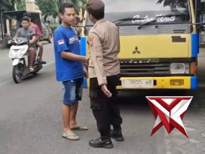 Pembatasan Jam Operasional - PoliceTube