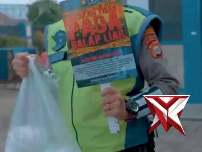 Hari Ke-6, Satlantas Polresta Bengkulu Tebar Takjil dan Edukasi Tertib Lalu Lintas - PoliceTube