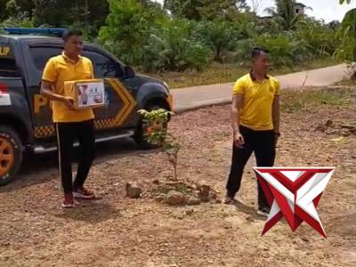 Personil Polsek Riau Silip Bersama Bhabinkamtibmas Jum'at Berkah - PoliceTube