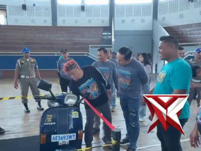 Magetan scooter kumandang - PoliceTube