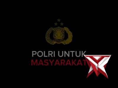 Langit gelap, hujan tak henti mengguyur. Air perlahan naik, merendam rumah dan harapan. Namun di ten