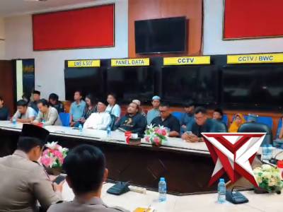 Buka Puasa Bersama Kapolres Buleleng Dengan Insan Pers Dan Anak Yatim - PoliceTube