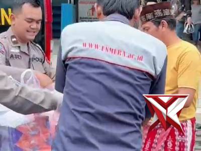 &ldquo;Jum&rsquo;at Berbagi, Menebar Kebaikan Tanpa Henti&rdquo; - PoliceTube