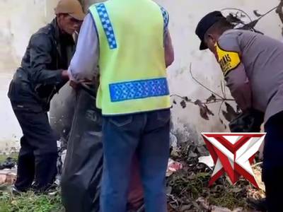 Polsek Cicalengka Polresta Bandung melaksanakan kegiatan korve atau kerja bakti rutin - PoliceTube