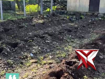 PENANAMAN UWI UNGU POLRES LEBONG - PoliceTube