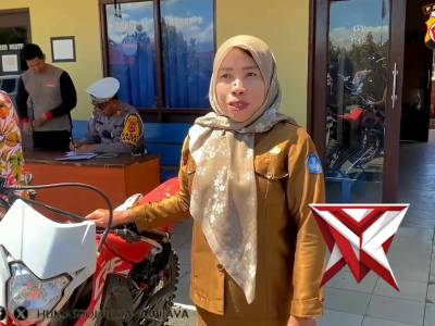 Satuan Lalu Lintas Polres Jayawijaya Serahkan Empat Unit Motor Curian - PoliceTube