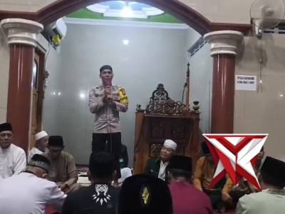 Polsek Lawang Kidul Intensifkan Imbauan Kamtibmas Saat Safari Ramadhan Desa - PoliceTube