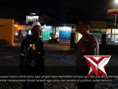 Tingkatkan Patroli Malam Polsek Kedamean, Ciptakan Keamanan Di Bulan Ramadhan - PoliceTube