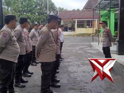 Apel pagi polsek wajak - PoliceTube