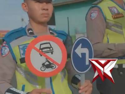 Humanis di Bulan Ramadhan, Satlantas Polresta Bengkulu Edukasi dan Berbagi - PoliceTube