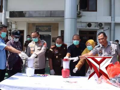 Kapolres Bontang Hadiri Pemusnahan Barang Bukti di Kejaksaan Negeri Bontang - PoliceTube