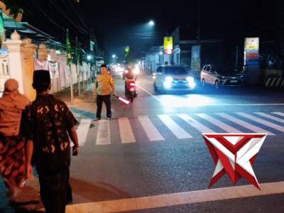 Polsek Semen 1x24 Jam Siaga Layani Masyarakat Selama 1x24 jam, Polsek Semen terus hadir di tengah ma - PoliceTube