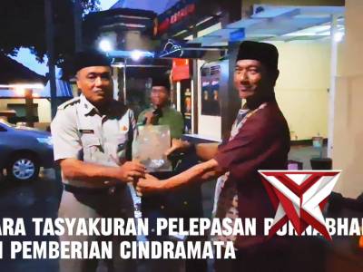 Polsek Tanggulangin Gelar Tasyakuran Purnabakti ASN dan Pemberian Cinderamata