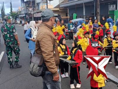 Parade Drumband desa pujon lor polsek pujon