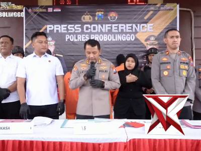 KONFERENSI PERS HILANGNYA KOPER WNA DI BROMO