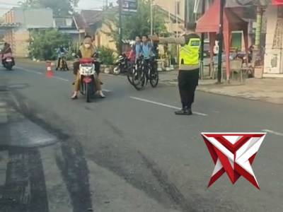 Polsek Rowokele Hadir - PoliceTube